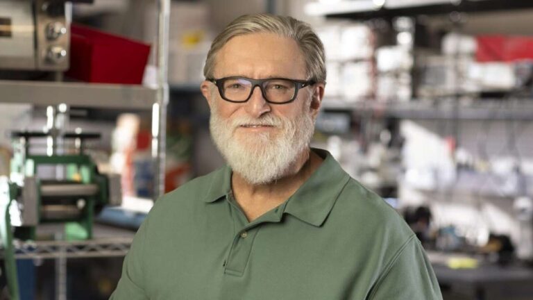 Gabe Newell Gets New 363-Foot Superyacht With Hospital And 15 Gaming PCs On Board