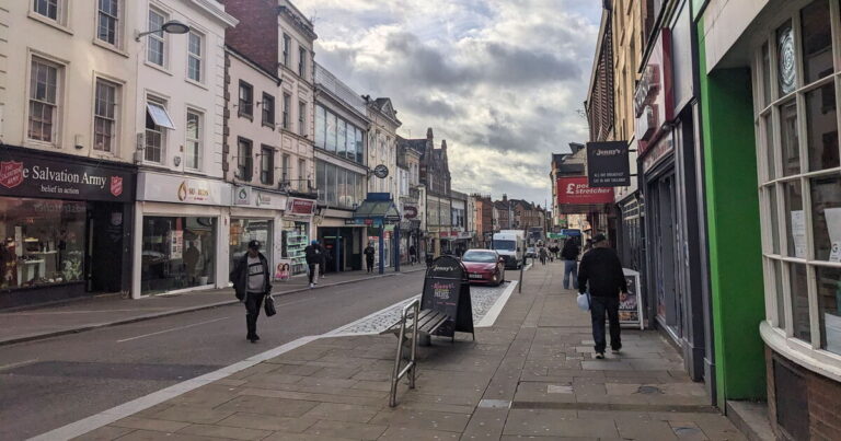 Popular UK retailer with over 500 brands goes into administration